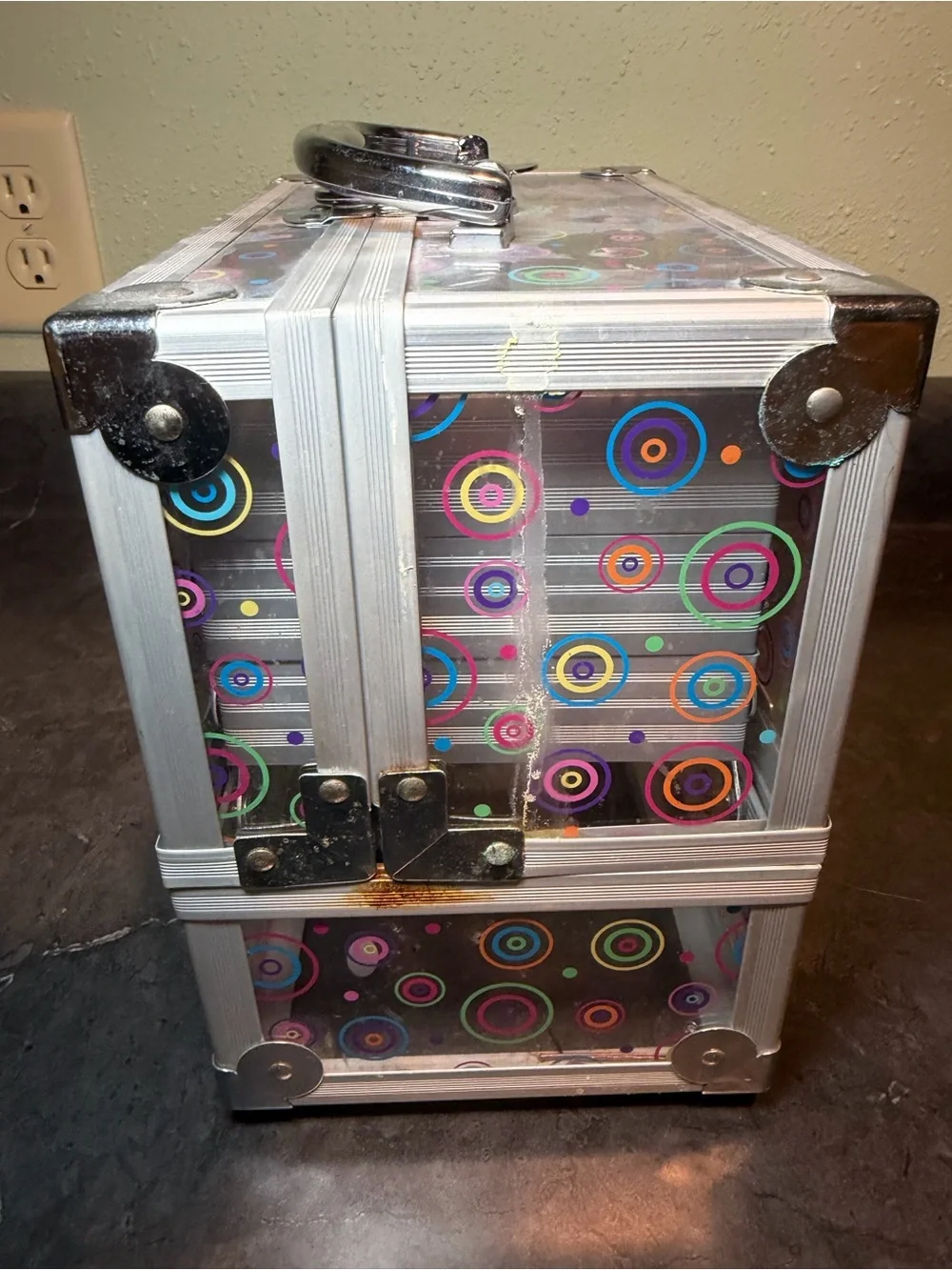 Tiered Caboodles Clear Acrylic Makeup Train Case circle multicolor